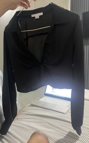 Croptop Hyfve Negra Satinado